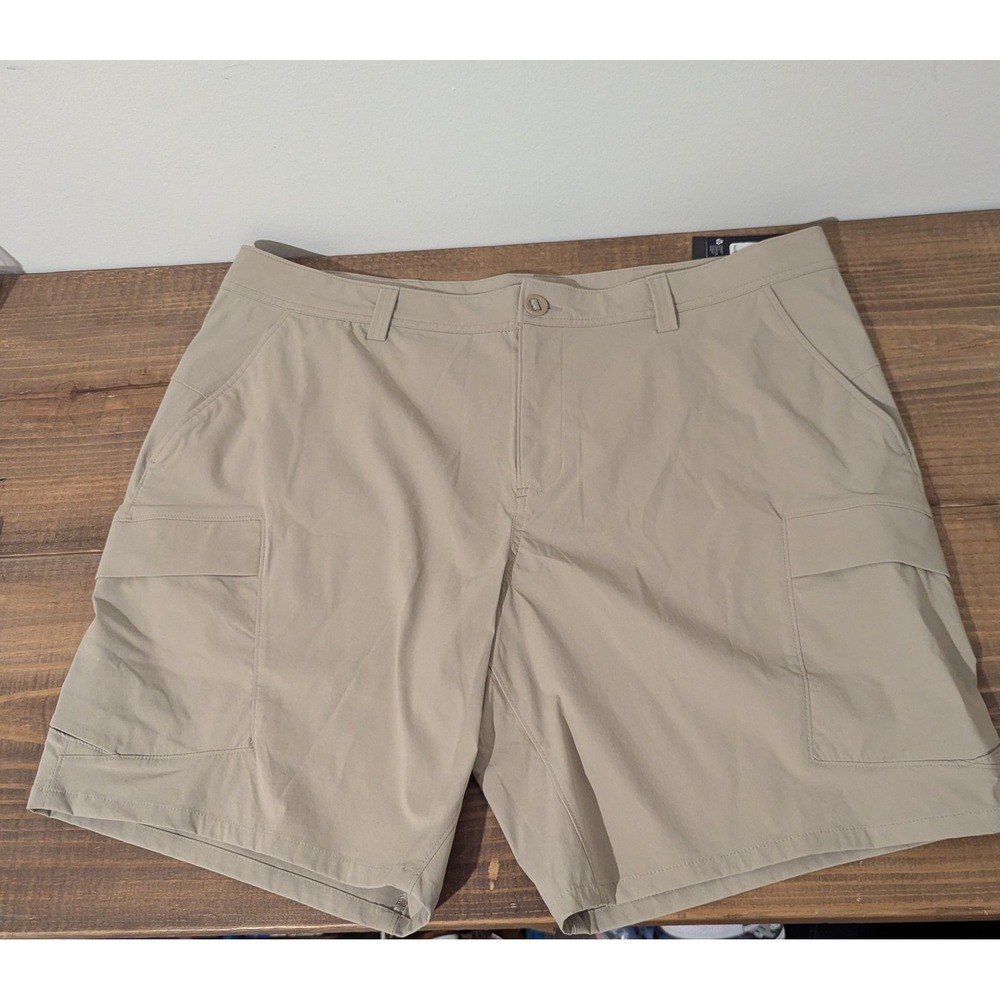 NWT Under Armour Mens Fish Pro 2.0 Cargo Shorts Sz 40 Hiking‎ Outdoor Casual Tan